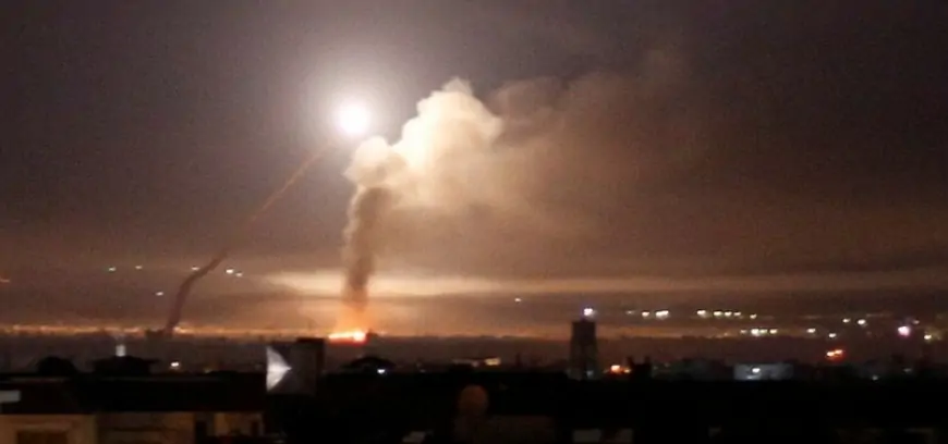 Izraeli lëshoi ​​raketa në objektiva pranë Damaskut të Sirisë