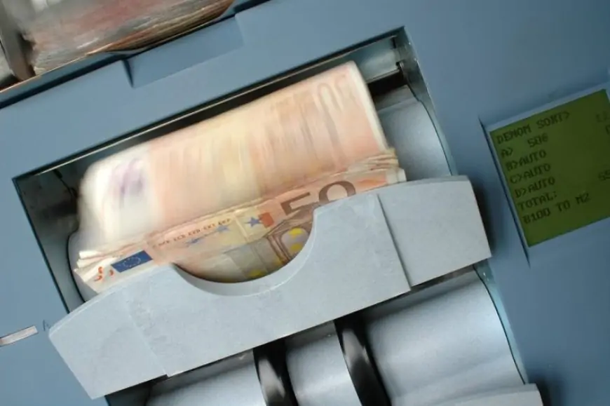Bankat shqiptare shënojnë rekord fitimesh nga rritja e interesave