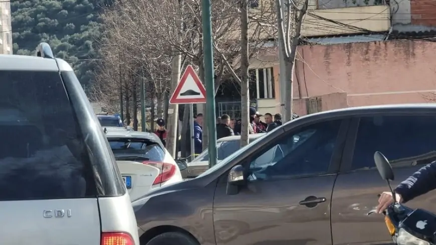 Me armë e mina me telekomandë me vete, një i arrestuar në Vlorë