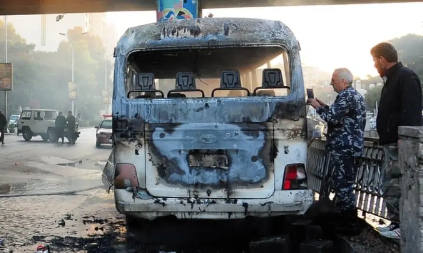 Sulmi me bombë në autobusin e ushtrisë në Damask të Sirisë lë 14 të vdekur