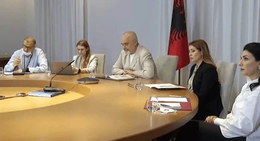 Rama me aplikantët e “Gati për Shqipërinë”: Interesim i lartë, shprehje besimi për mua